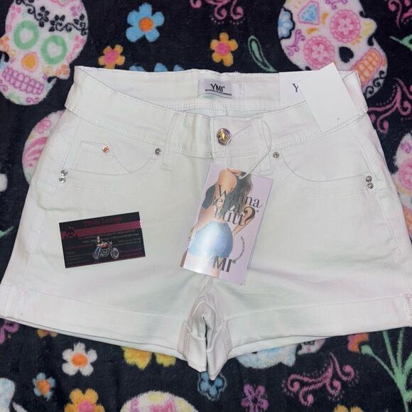 Wannabettabutt? Mid Rise White Shorts - Picture 1 of 4